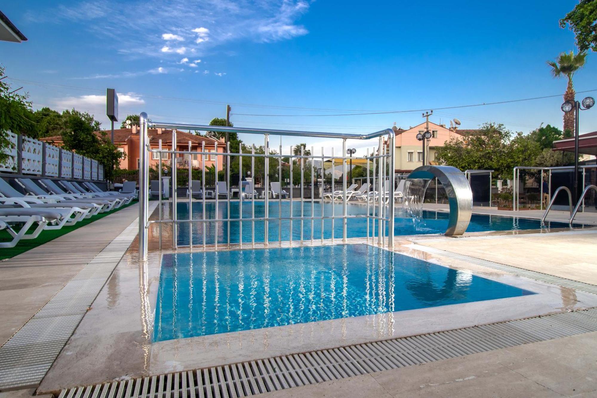 Sirin Baba Otel Фетхие Экстерьер фото